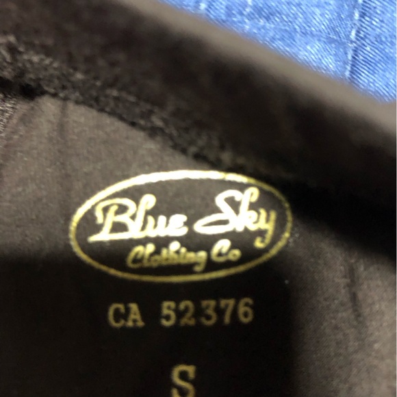 Blue Sky Black leggings- size small - 95% bamboo- 5% Lycra- like new - Picture 4 of 6